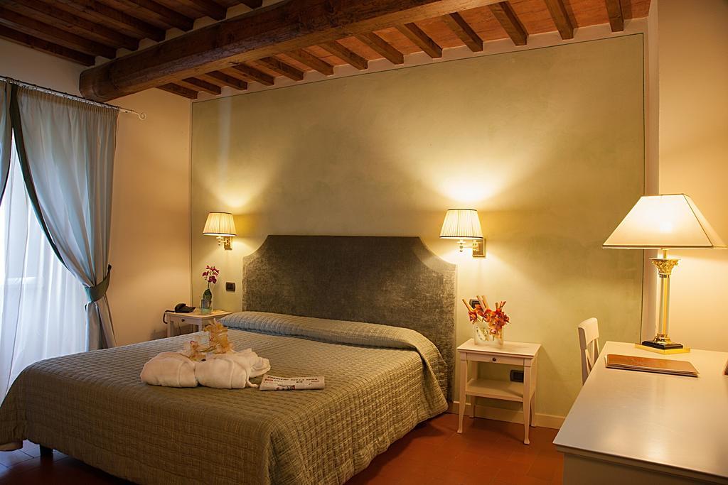 Borgo Sant'Ippolito Country Hotel Ginestra Fiorentina Zimmer foto