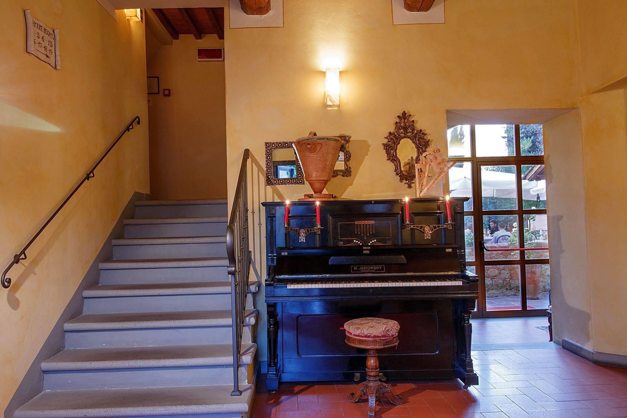 Borgo Sant'Ippolito Country Hotel Ginestra Fiorentina Exterior foto